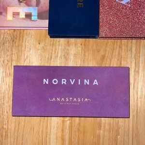 Anastasia NORVINA Eyeshadow Palette